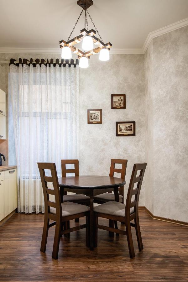 Historic Apartment Sofia In The Old Town Lviv Extérieur photo